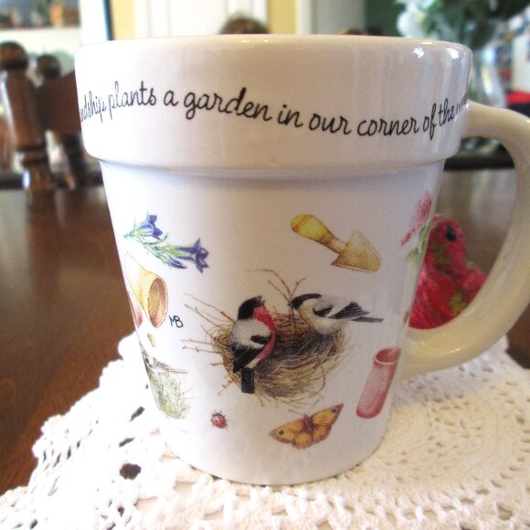 Hallmark Marjolein Baston mug "Friendship plants a garden of flowers in our corn - Picture 9 of 9